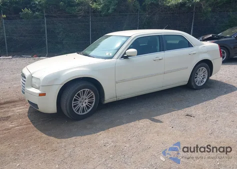 2008 Chrysler 300 Lx z USA, uszkodzony, nr VIN 2C3LA43R48H225478